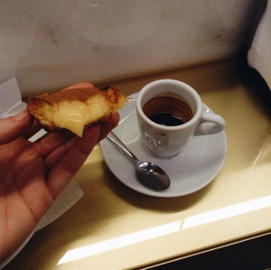 Pastéis de nata and espresso
